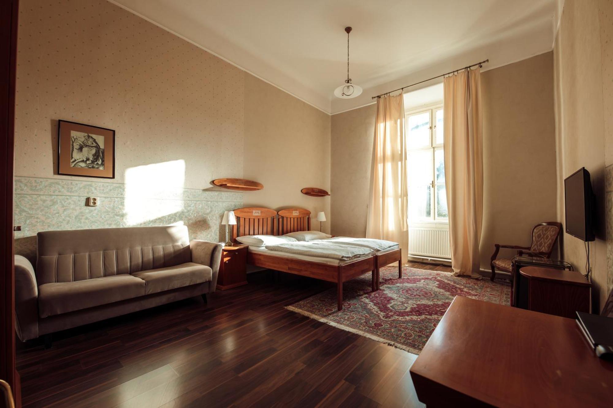 Hotel Kastiel Mojmírovce المظهر الخارجي الصورة